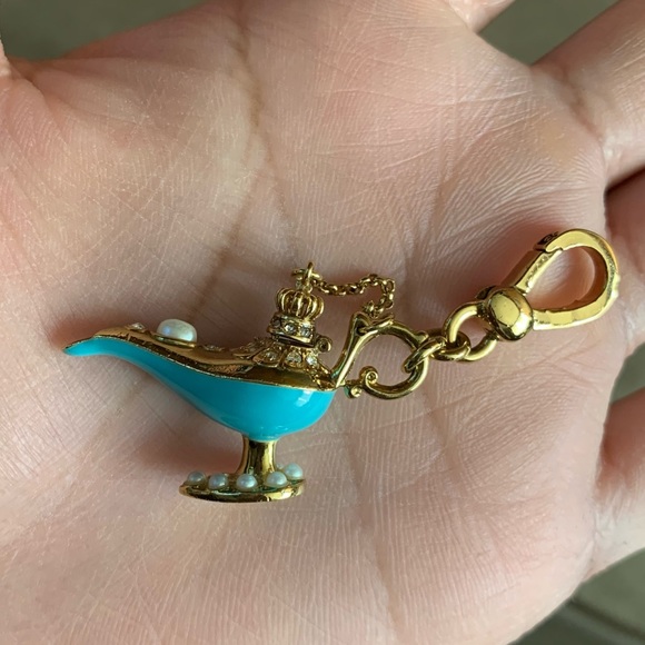 RARE Retired Juicy Couture Magic Blue Genie Lamp Charm Make 3 Wishes EUC - Picture 3 of 9